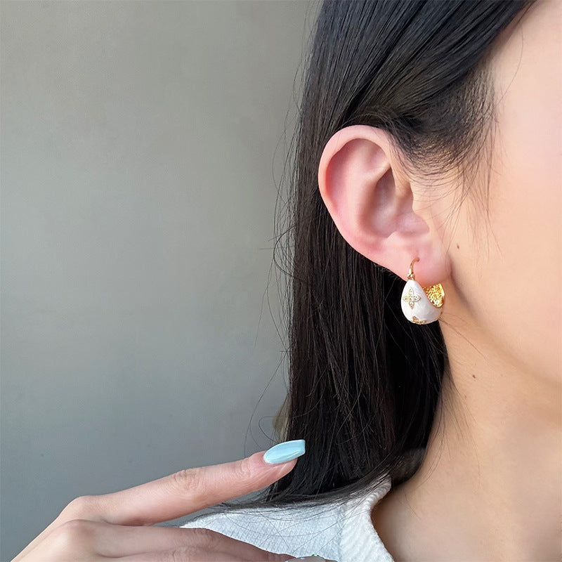 Pearl Clover Stud Earrings